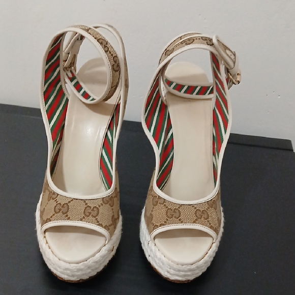 Gucci Women's Beige and Cream Wedge Sandals - Picture 1 of 10